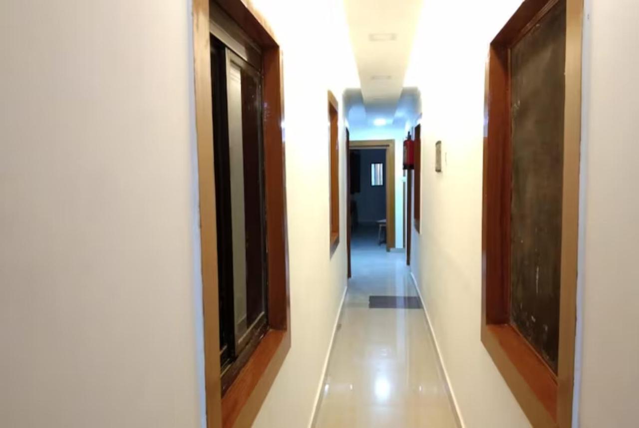 Goroomgo New Ashiyana Palace Варанасі Екстер'єр фото